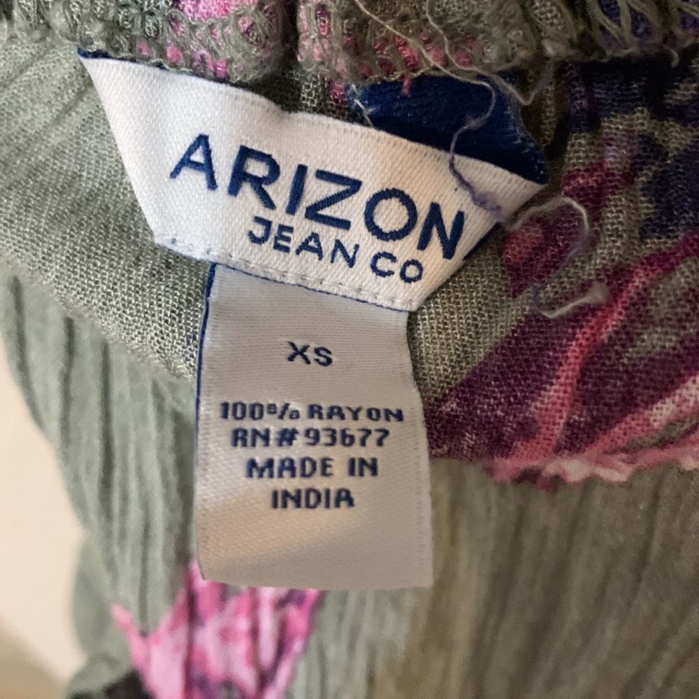 3for$20 xs blouse  - Picture 4 of 4